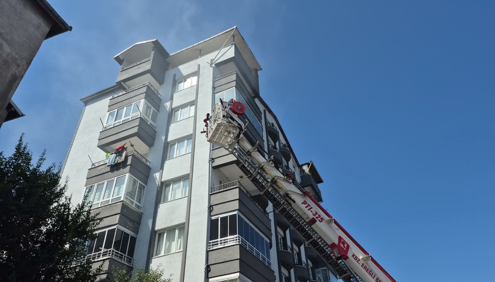 Elektrik panosundaki kaçak yangın çıkardı elektrik panosundaki kacak yangin cikardi sUWXQWU7