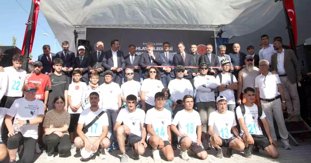 Gençlik ve Spor Bakanı Bitlis’te Yatırımların Müjdesini Verdi genclik ve spor bakani bitliste yatirimlarin mujdesini verdi HxdlgglL