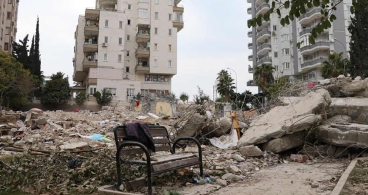 deprem davasi sanigi 135 yilla tutuksuz yargilaniyor 8kO69apA