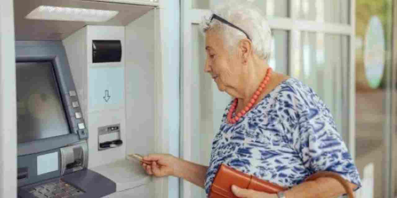 Emekliye 10 bin lira: Ekim ayını işaret etti emekliye 10 bin lira ekim ayini isaret etti ILeNRyZx