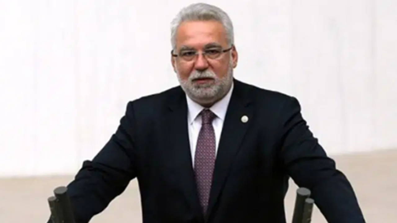 eski akpli vekilden iktidara sert cikis artik isi yuzsuzluge vurdular XqRkLMuF