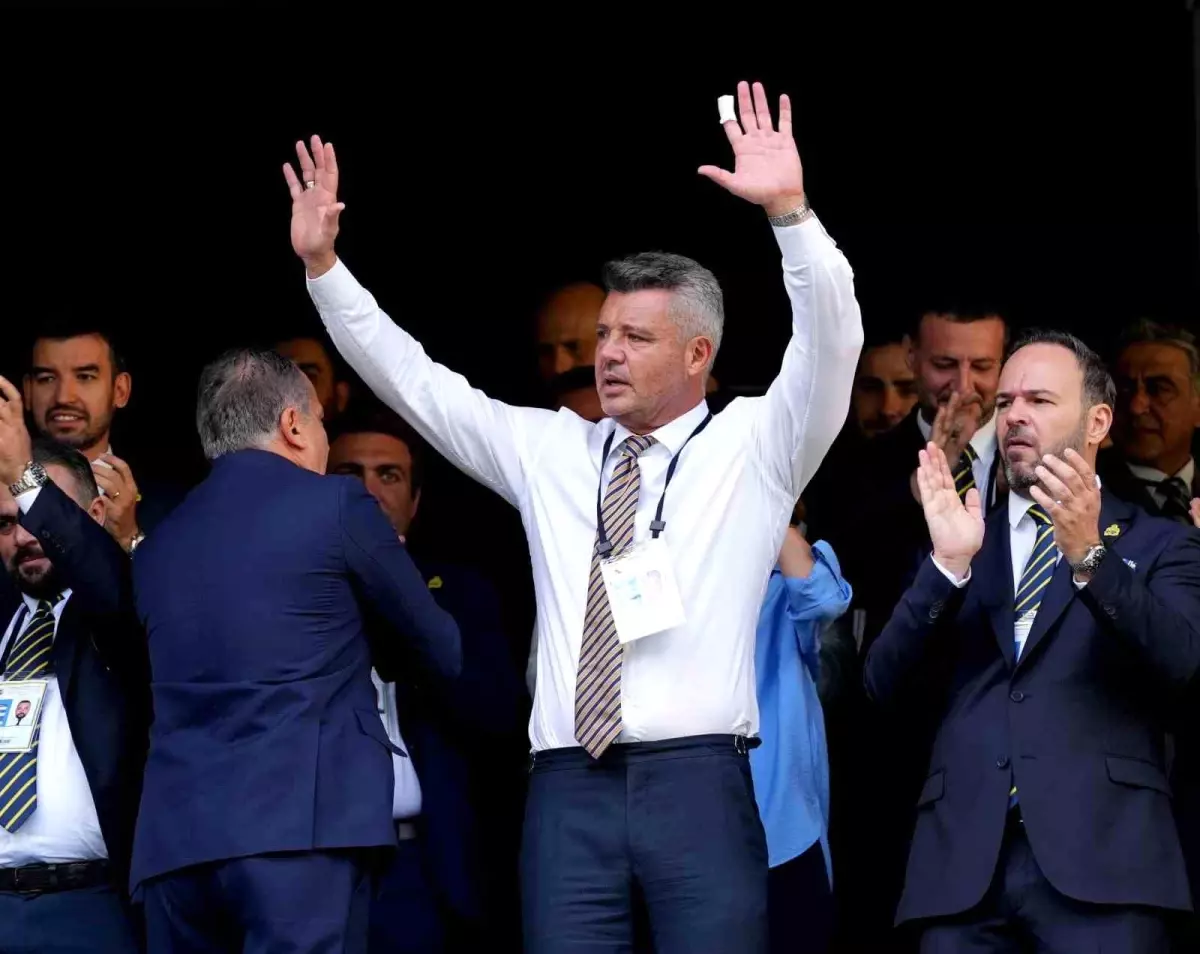 fenerbahcede sadettin saran coskusu PdSpRQN5