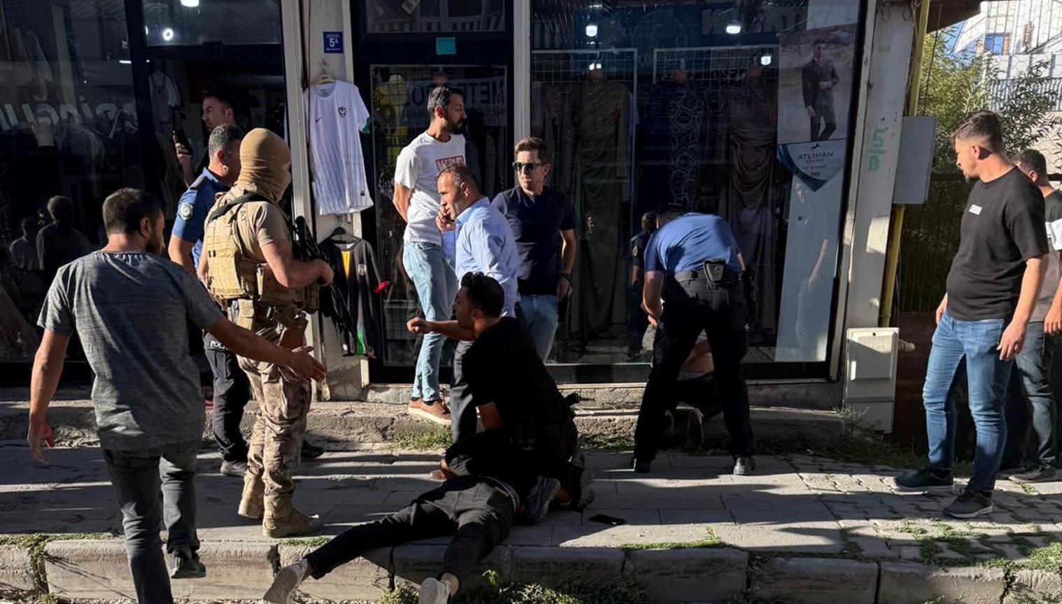 mustaki silahli kavgada olu sayisi 3e cikti wabRqcUe