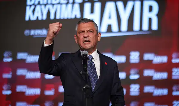 ozgur ozelden 22 olaganustu kurultayda tarihi konusma bu iktidar trumptan icazet almis erdogan da onun adami IpxYRJz2