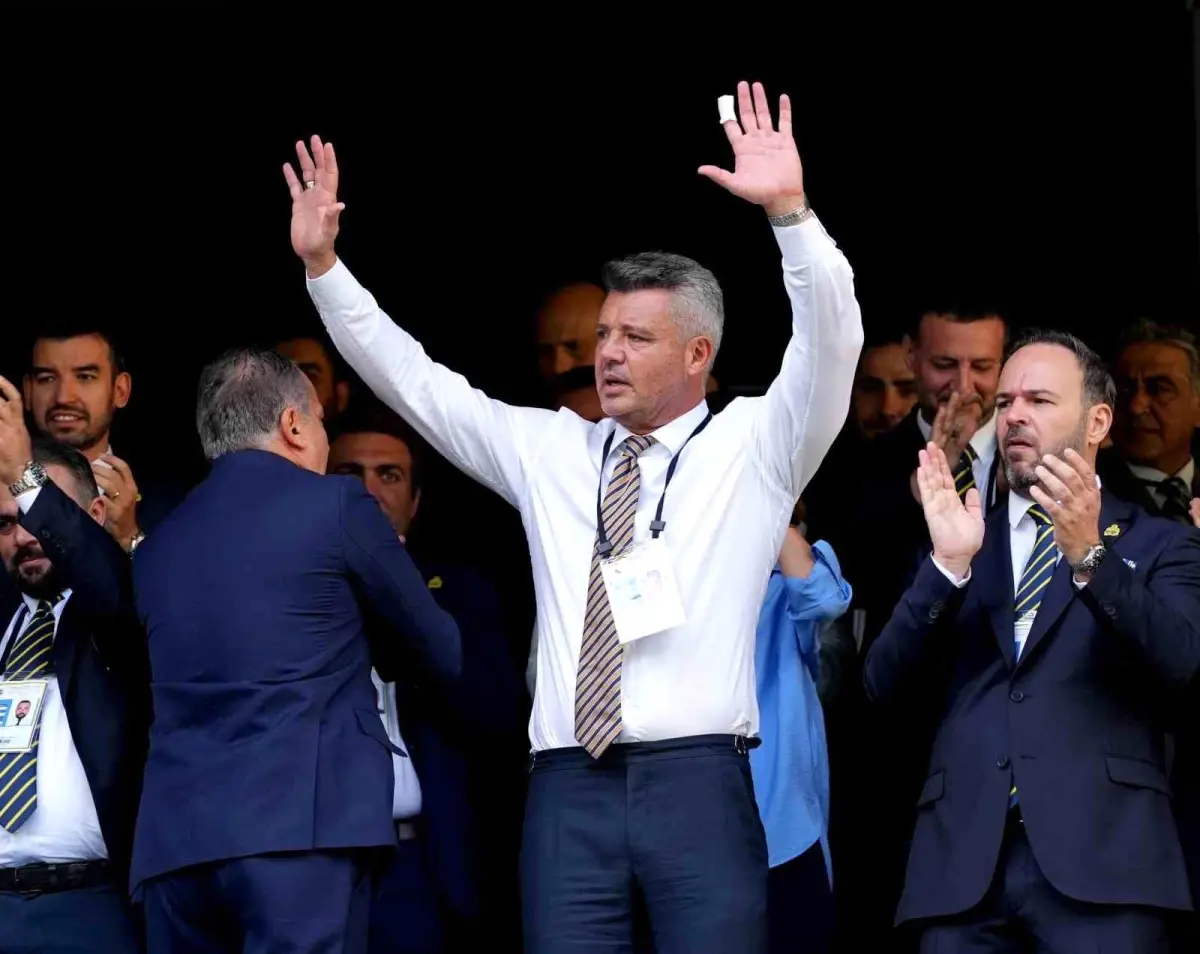 sadettin saran fenerbahce baskanligi icin aday LaR9Z11D