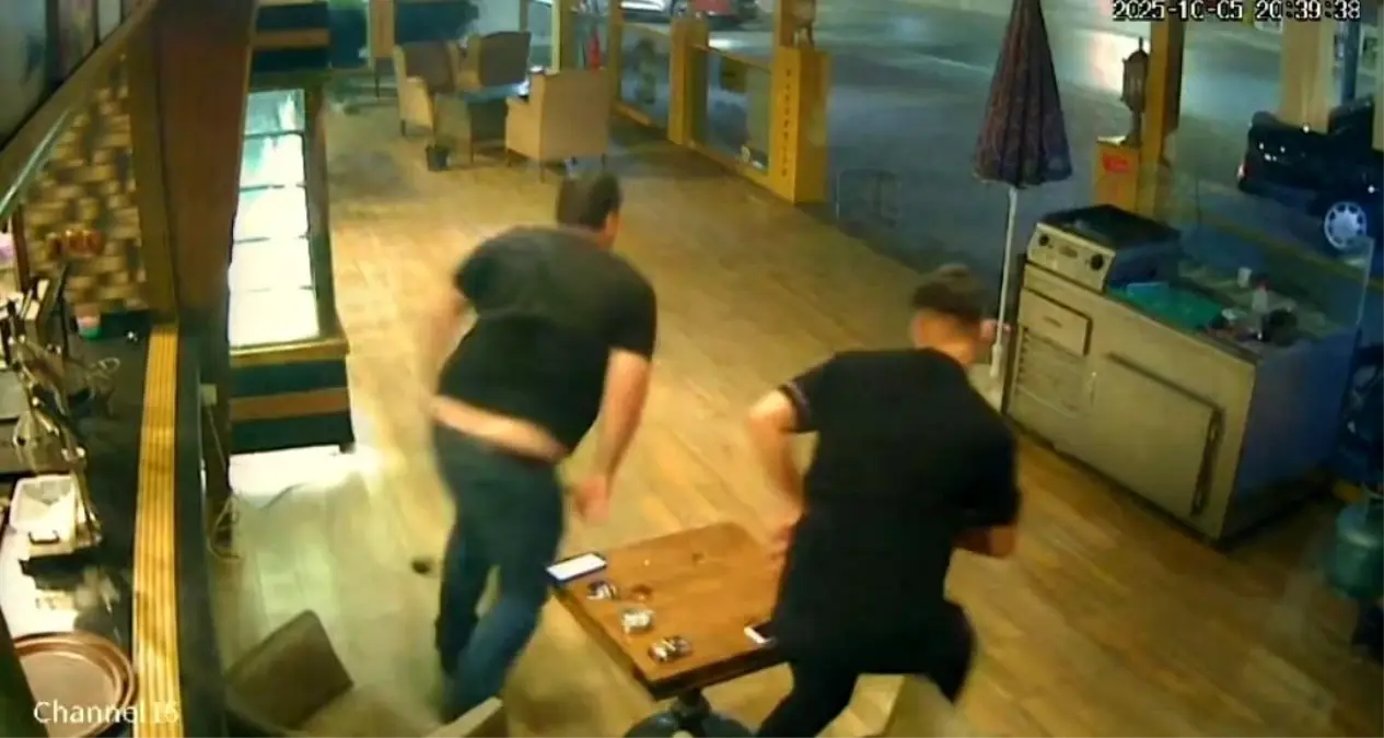 adanada pastaneye el bombasi atildi 4 supheli tutuklandi RR4fKWhu.jpg