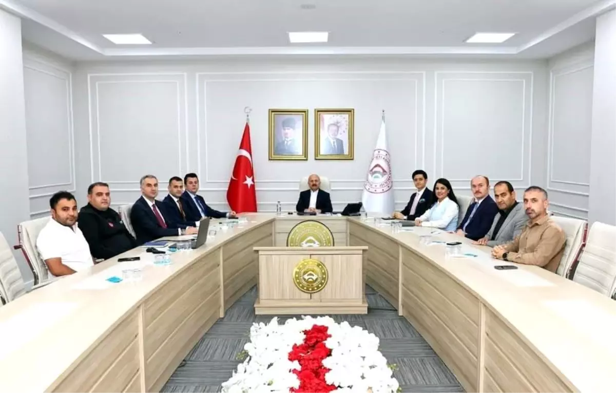 adiyamanda deprem konutlari toplantisi KLHEKrgs.jpg