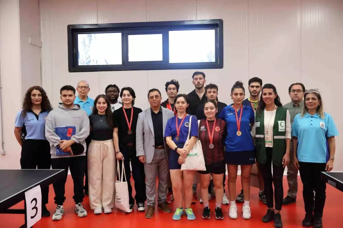 eskisehirde bagimlilik farkindalik haftasinda masa tenisi turnuvasi duzenlendi 5RyKGhhC.jpg