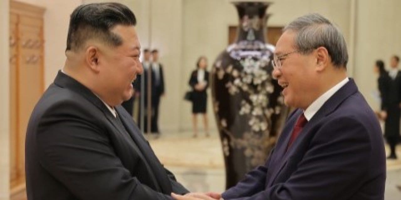 kuzey koredeki cin heyeti veda etti DQszDFmW.jpg