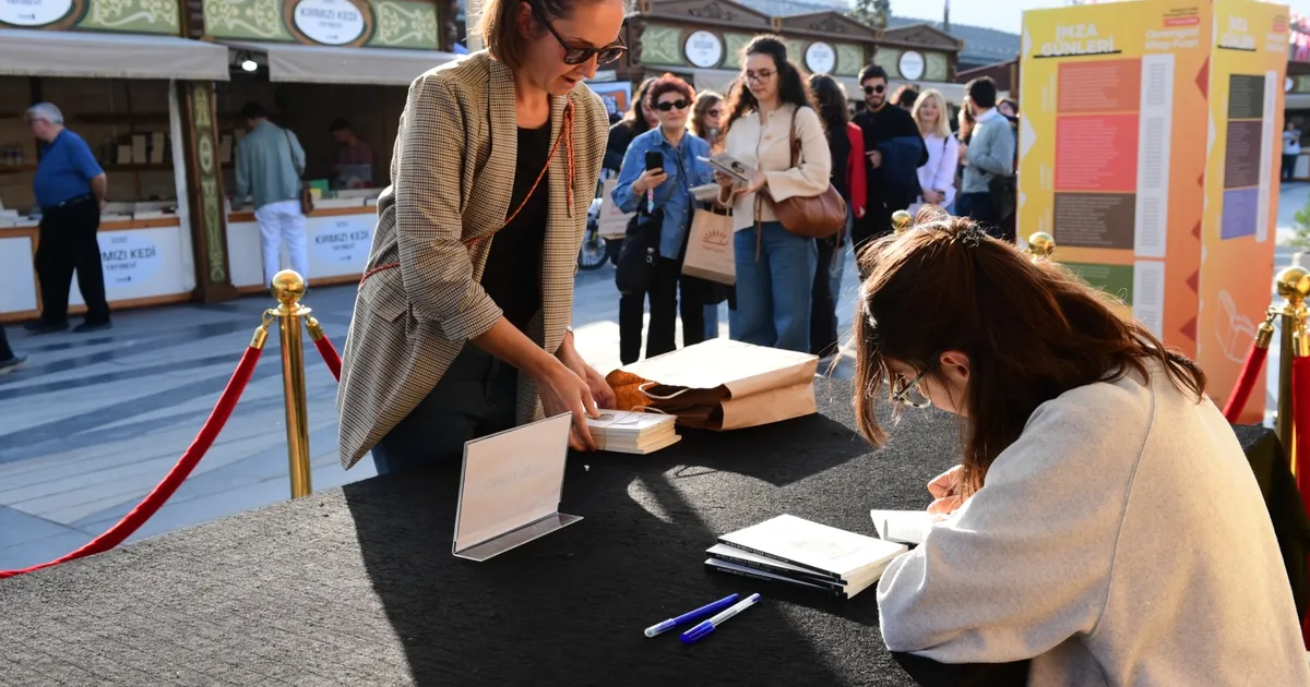 bursada osmangazi kitap fuarina ilgi artarak devam ediyor ejk1xHt2.webp