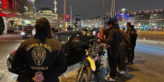 istanbulda huzur operasyonu 1036 gozalti R4CdQUYh.jpg