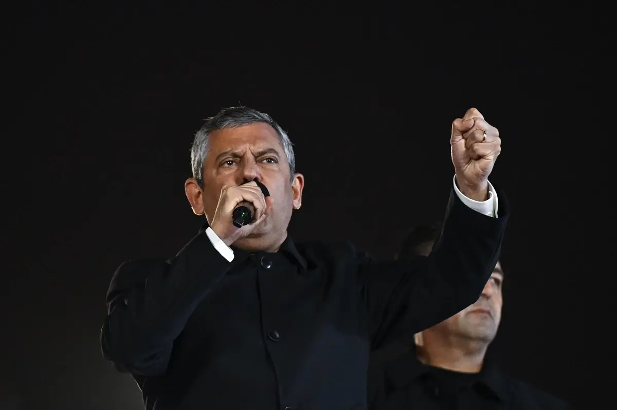 ozgur ozel istanbulda miting duzenledi gZDsIWKK.jpg