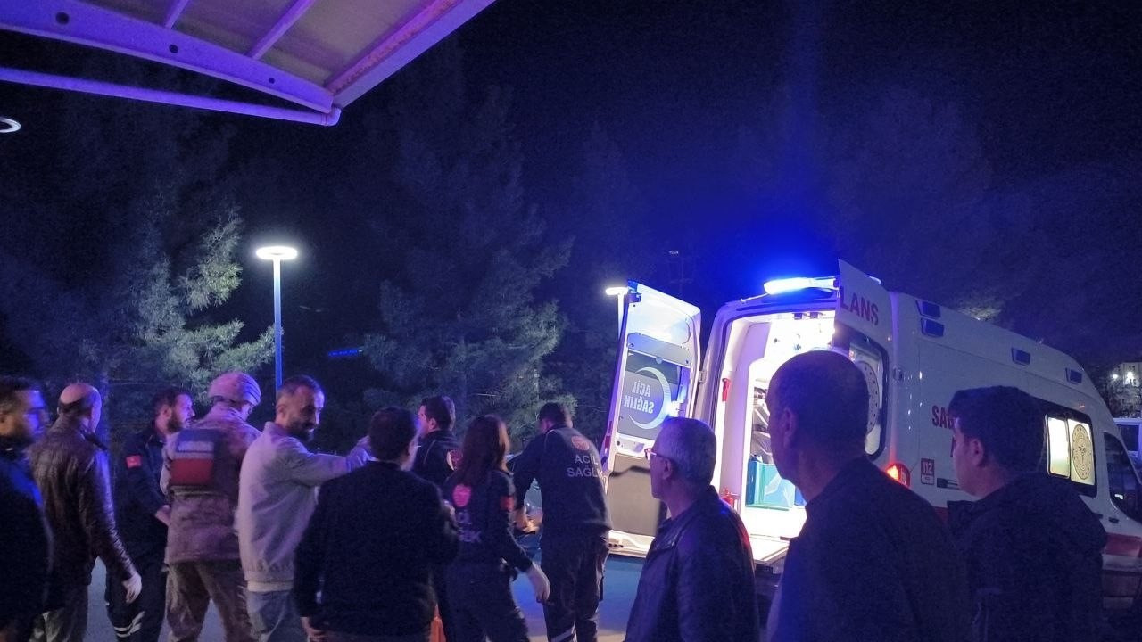 Kavga Ayırma Girişimi Kanlı Bitecek: Bir Kişi Yaralandı