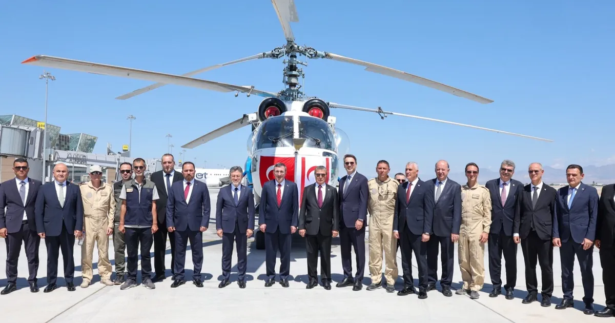 Turkiyeden kktcye yanginla mucadele destegi sondurme helikopteri goreve basladi XniVljh2